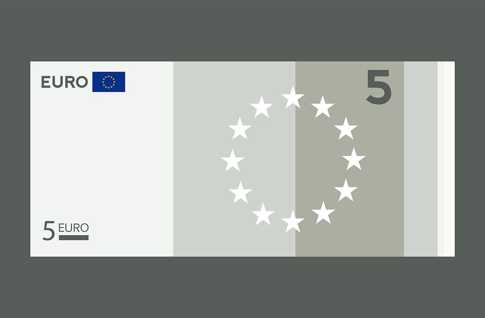 pět eur